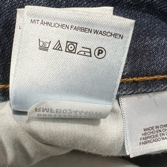 Rachel Roy High Rise Studded Denim Capri Woman’s Size 22W - Picture 13 of 14